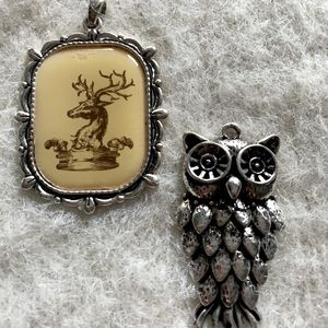 2 pendants